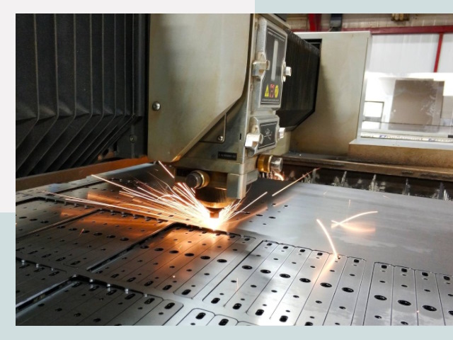 Лазерная резка металла в Новотроицке от 628 руб.